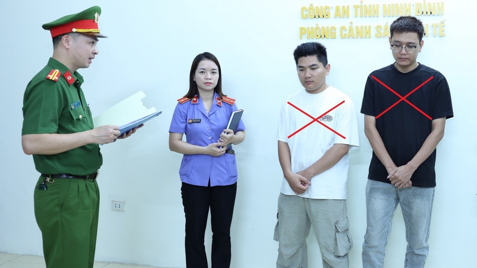 Khởi tố 2 đối tượng về hành vi “Xâm phạm quyền sở hữu công nghiệp”